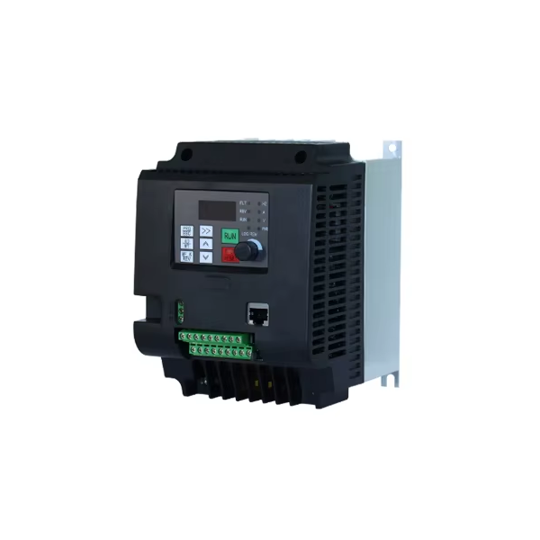 Variateur de Fréquence 5.5KW Mono/Tri 220/380V / Commande spéciale, article ni repris ni échangé